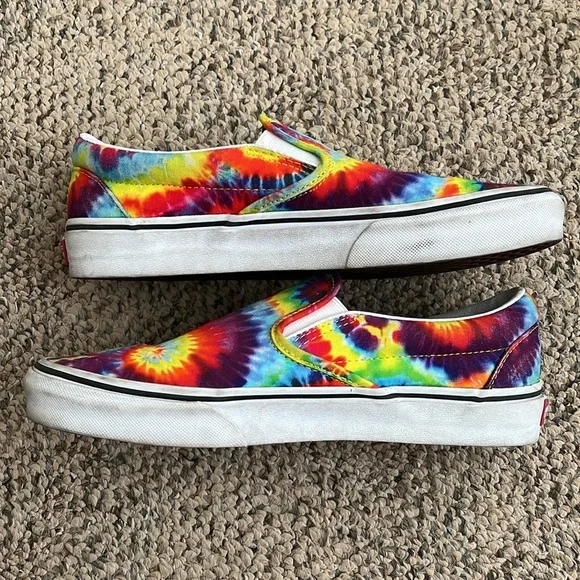 Vans Classic Slip-On Shoe - Picture 2 of 7